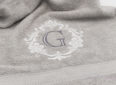Handtuch mit edler Monogramm Stickerei